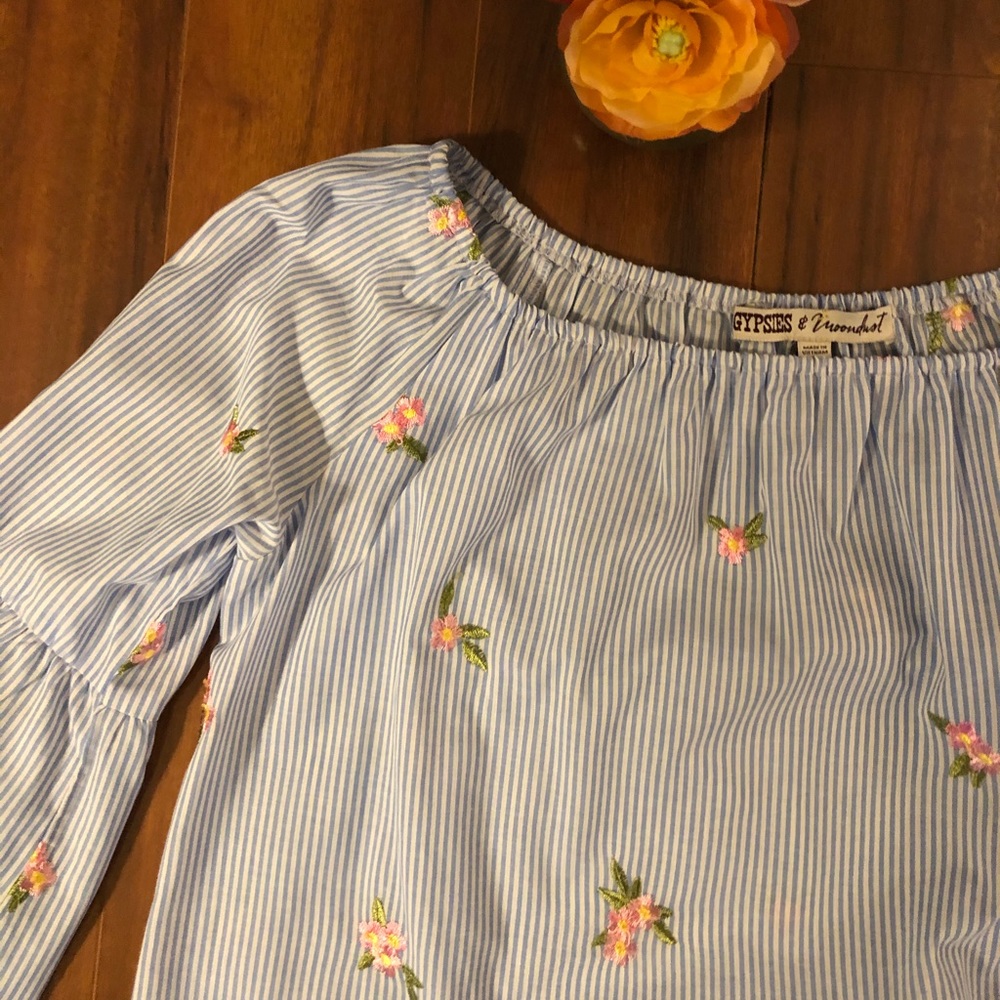 Gypsies and Moondust 🌙 Bell Sleeve Top - Picture 7 of 7